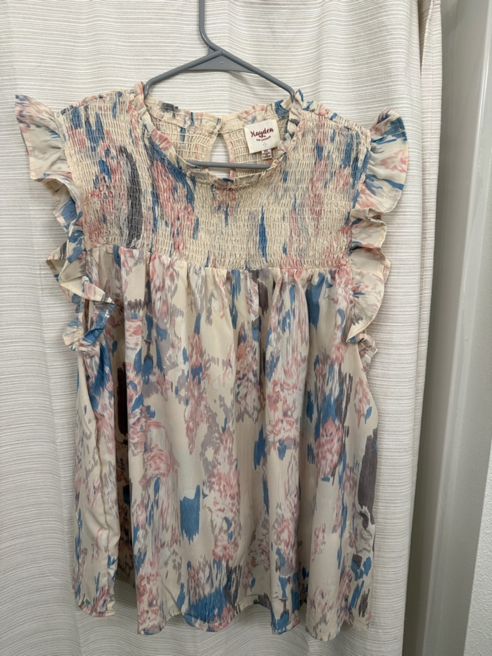 Hayden LA Cream Top w Blush Pink & Dusty Blue Watercolor Ruffle sleeve 1XL NWT